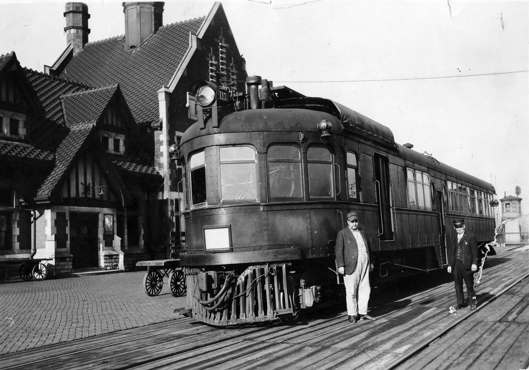 Illinois Central engine 1927.jpg